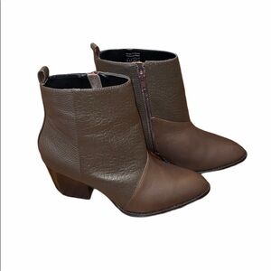 Shoemint Brown Ankle Booties